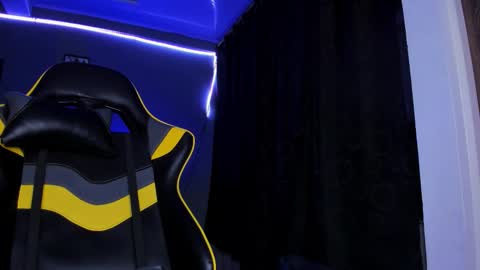 alexgiraldo__ online show from 10-31-25, 06:14