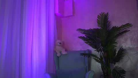 Snapshot of alexiapink chatting on 06-29-26, 10:15 Alexia online show from 06-29-26, 10:15