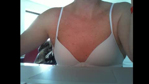 Snapshot of alexja_ganja chatting on 10-08-25, 03:20 Alexia online show from 10-08-25, 03:20