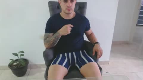 Snapshot of alexmaximuss chatting on 12-08-24, 10:25 Maximuss online show from 12-08-24, 10:25