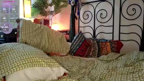 Alex online show from 04-17-26, 03:37