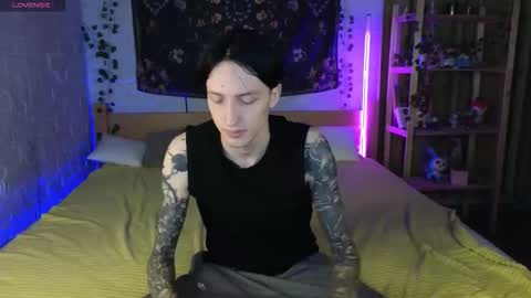 Snapshot of alexxone_ chatting on 02-01-26, 01:04 Alex online show from 02-01-26, 01:04