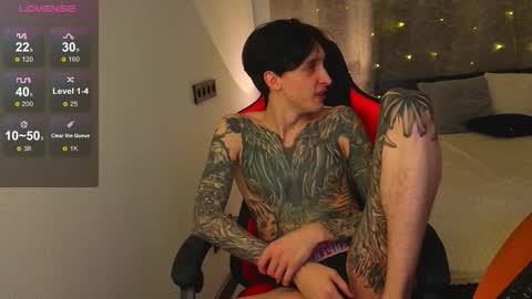 Snapshot of alexxone_ chatting on 03-21-26, 01:58 Alex online show from 03-21-26, 01:58