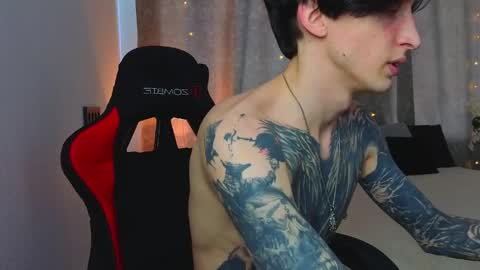 Snapshot of alexxone_ chatting on 04-06-26, 08:15 Alex online show from 04-06-26, 08:15