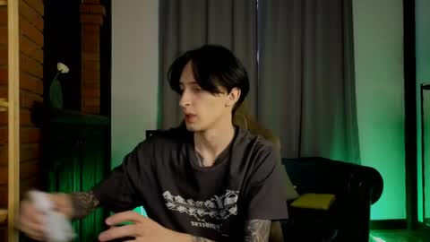 Snapshot of alexxone_ chatting on 04-12-26, 09:58 Alex online show from 04-12-26, 09:58