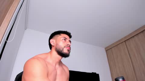 Alex   freelance model  instagram alex b229 online show from 01-25-25, 12:17