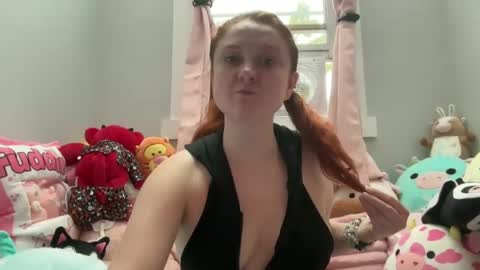 Snapshot of alibluee chatting on 09-24-25, 01:25 alibluee online show from 09-24-25, 01:25