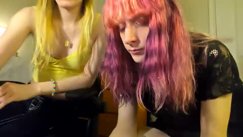 Alice Hatchette online show from 05-13-26, 02:42