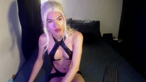 alice_m00nn online show from 05-11-26, 04:04