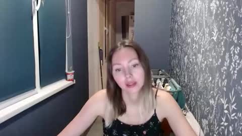 Alice smiles online show from 02-18-26, 11:01