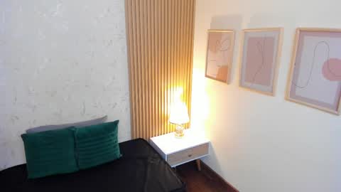 Alice and Asia online show from 04-05-26, 01:08