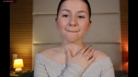 Snapshot of alicebellamy chatting on 05-30-26, 06:38 Alice online show from 05-30-26, 06:38