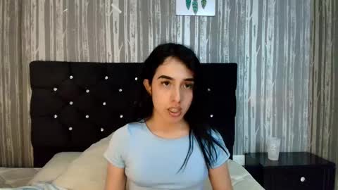alicee_moonn online show from 12-15-25, 08:13