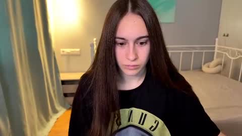 alicekollt online show from 06-25-26, 12:42