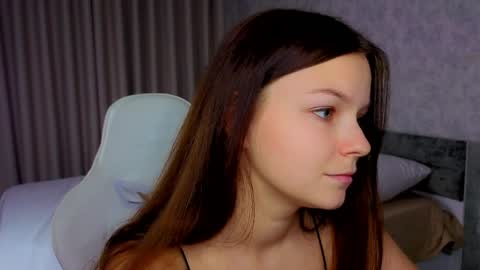 u can name me Alice online show from 06-03-26, 06:24