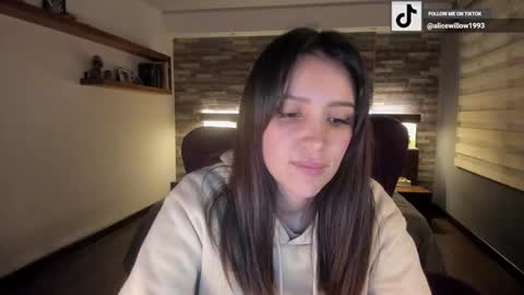 Alice online show from 09-10-25, 11:38