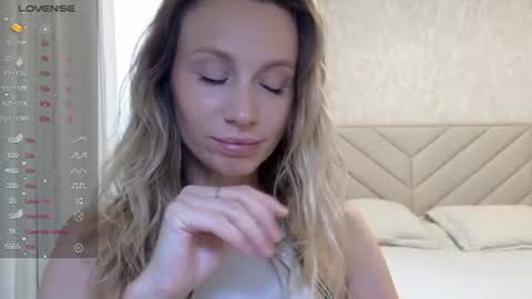Snapshot of alicewonders_ chatting on 07-14-26, 08:19 Alice online show from 07-14-26, 08:19
