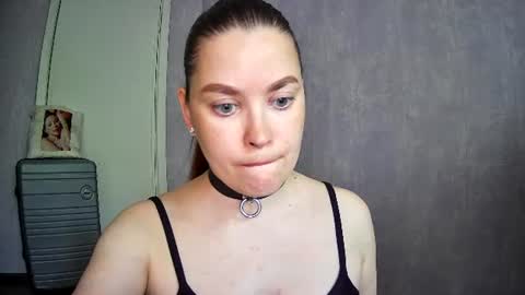 Snapshot of alicexfresh chatting on 06-17-26, 11:56 AlicexFresh online show from 06-17-26, 11:56