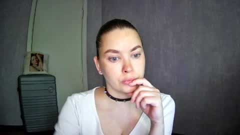 Snapshot of alicexfresh chatting on 06-24-26, 04:22 AlicexFresh online show from 06-24-26, 04:22