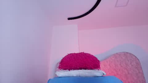 Snapshot of alicia_kyse chatting on 07-09-26, 03:10 Alicia Kyse online show from 07-09-26, 03:10