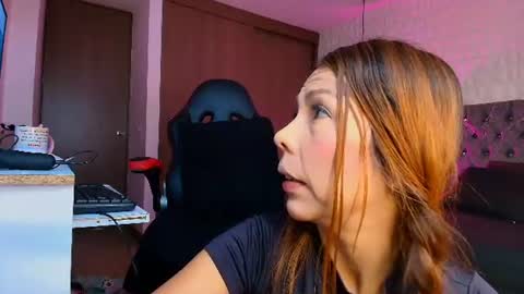 Snapshot of alicia_wonder_dl chatting on 06-25-26, 11:59 Ali online show from 06-25-26, 11:59