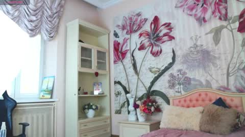 Veronica online show from 04-11-26, 02:10