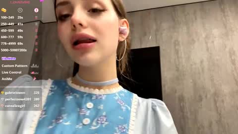 Snapshot of aliciacampbellia chatting on 04-08-26, 06:19 Alice online show from 04-08-26, 06:19