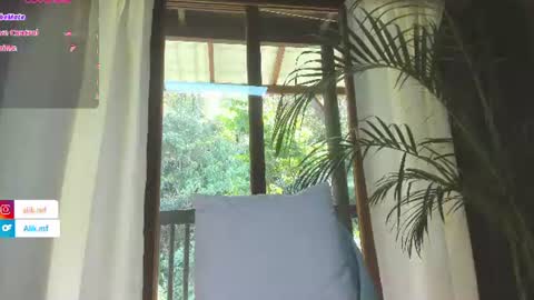 Snapshot of aliciakozlov chatting on 07-10-26, 07:05 aliciakozlov online show from 07-10-26, 07:05