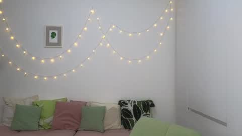 Snapshot of alicianoveli chatting on 06-15-26, 05:20 alicianoveli online show from 06-15-26, 05:20