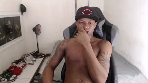 Snapshot of alid_17 chatting on 12-24-24, 01:49 Alid 17 online show from 12-24-24, 01:49