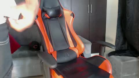 Snapshot of alid_17 chatting on 03-01-25, 09:59 Alid 17 online show from 03-01-25, 09:59