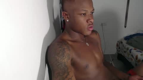 Snapshot of alid_17 chatting on 03-08-25, 03:39 Alid 17 online show from 03-08-25, 03:39