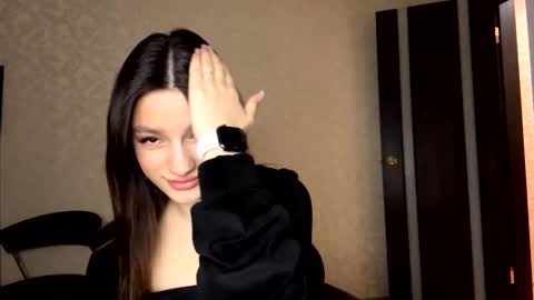 Niki online show from 03-27-26, 03:34