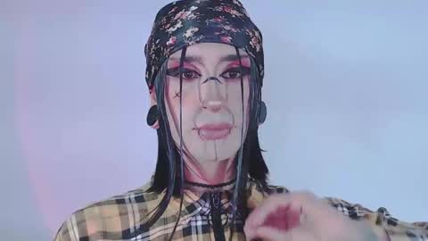     online show from 05-18-26, 10:37
