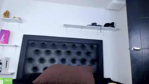 alika_jonhson_ online show from 04-02-26, 01:20