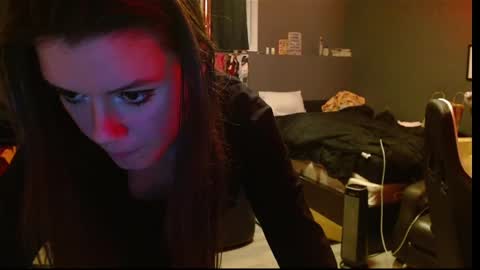 Snapshot of alina_nightshade chatting on 11-20-25, 02:01 Alina Nightshade online show from 11-20-25, 02:01