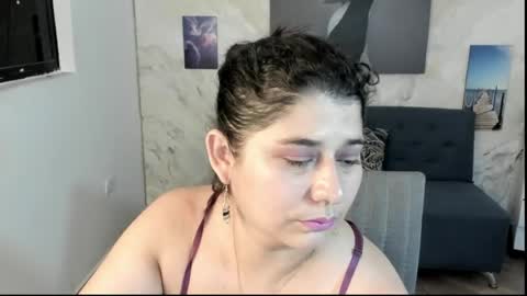alinabozz1 online show from 06-12-26, 05:17