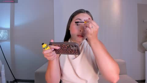 alinakravitz_ online show from 04-12-26, 03:39