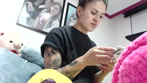 Snapshot of alipetite_ chatting on 11-12-25, 11:14 alipetite online show from 11-12-25, 11:14