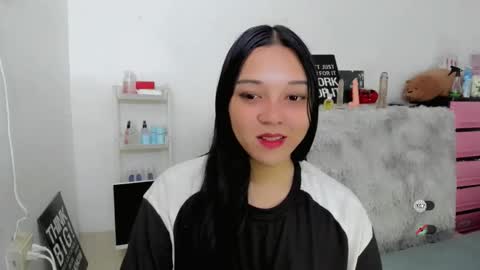 Snapshot of alisa_kiss_ chatting on 03-22-26, 01:36 Shanti xhey online show from 03-22-26, 01:36