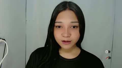 Shanti xhey online show from 05-25-26, 01:28