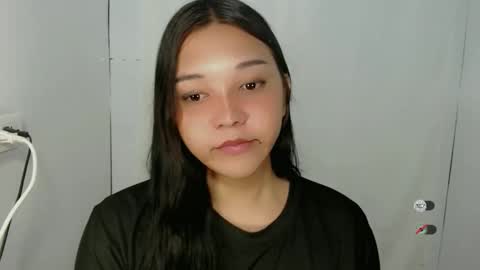 Shanti xhey online show from 05-26-26, 05:42