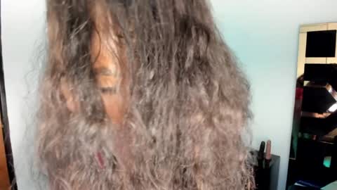 Snapshot of alisharogerrs chatting on 02-05-25, 05:53 Alisha online show from 02-05-25, 05:53