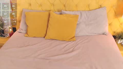 Luna online show from 03-08-26, 04:22