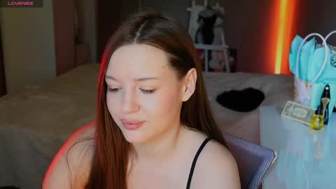 Hey there Im a Hookah Girl online show from 04-11-26, 11:47