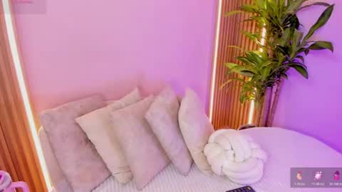 Snapshot of alison_collins_ chatting on 07-15-26, 11:10 Alison online show from 07-15-26, 11:10