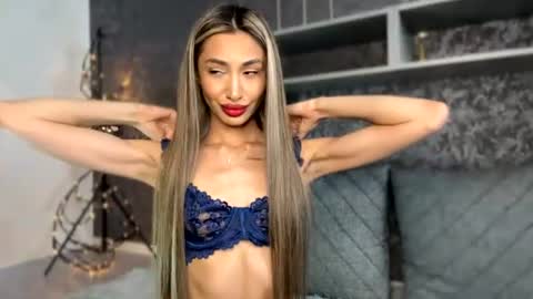 Snapshot of alissadreams chatting on 06-18-26, 12:09 Alissa online show from 06-18-26, 12:09