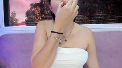 Snapshot of alissajoness chatting on 07-22-26, 11:35 Alissa online show from 07-22-26, 11:35