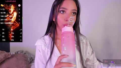 Snapshot of alissarose_1 chatting on 04-12-26, 11:32 alissarose_1 online show from 04-12-26, 11:32