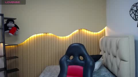 Snapshot of alixablake chatting on 07-18-26, 06:45 Alexa online show from 07-18-26, 06:45